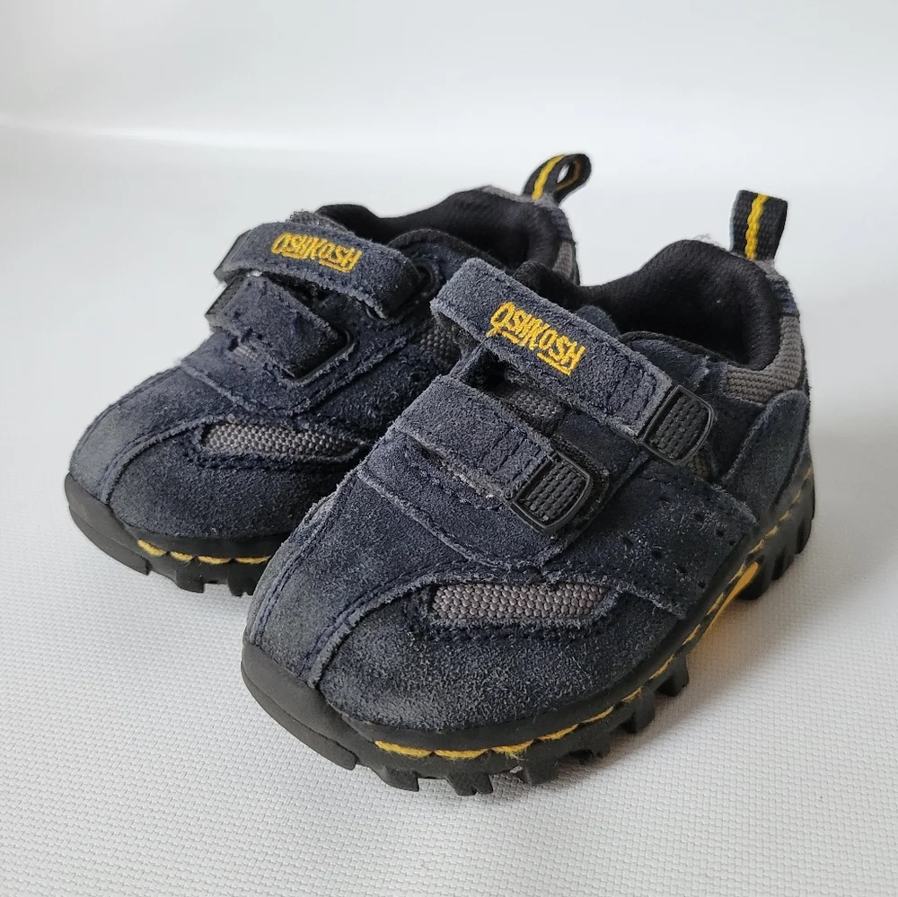 OshKosh Bgosh Suede Leather Baby Boy Sneakers Sz 4